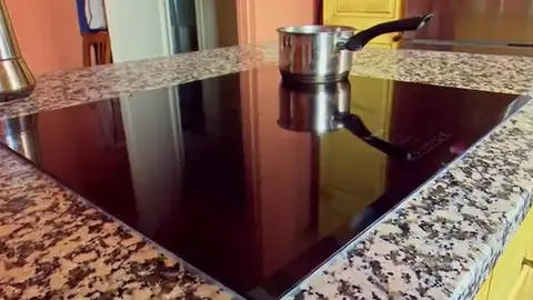 Desenchufar la tostadora, el cargador del móvil o la thermomix durante las vacaciones, clave para ahorrar en el precio de la luz Desenchufar la tostadora, el cargador del móvil o la thermomix durante las vacaciones, clave para ahorrar en el precio de la luz