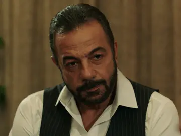 Fekili a Yilmaz: “Gülten está enamorada de ti” Fekili a Yilmaz: “Gülten está enamorada de ti”