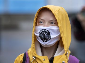 Greta Thunberg contra el mundo de la moda: "Contribuyen al cambio climático y explotan a trabajadores"