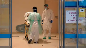 Según los datos facilitados por el Ministerio de Sanidad este lunes, la situación mas preocupante en las ucis está en Cataluña, con un 49,7 % de ocupación, seguida de las de Madrid, con el 31,3%, y Aragón, con el 22,5% Según los datos facilitados por el Ministerio de Sanidad este lunes, la situación mas preocupante en las ucis está en Cataluña, con un 49,7 % de ocupación, seguida de las de Madrid, con el 31,3%, y Aragón, con el 22,5%