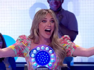 Anna Simón desafía a Roberto Leal en ‘La Pista’: “¡Si no es, no te la canto!” Anna Simón desafía a Roberto Leal en ‘La Pista’: “¡Si no es, no te la canto!”