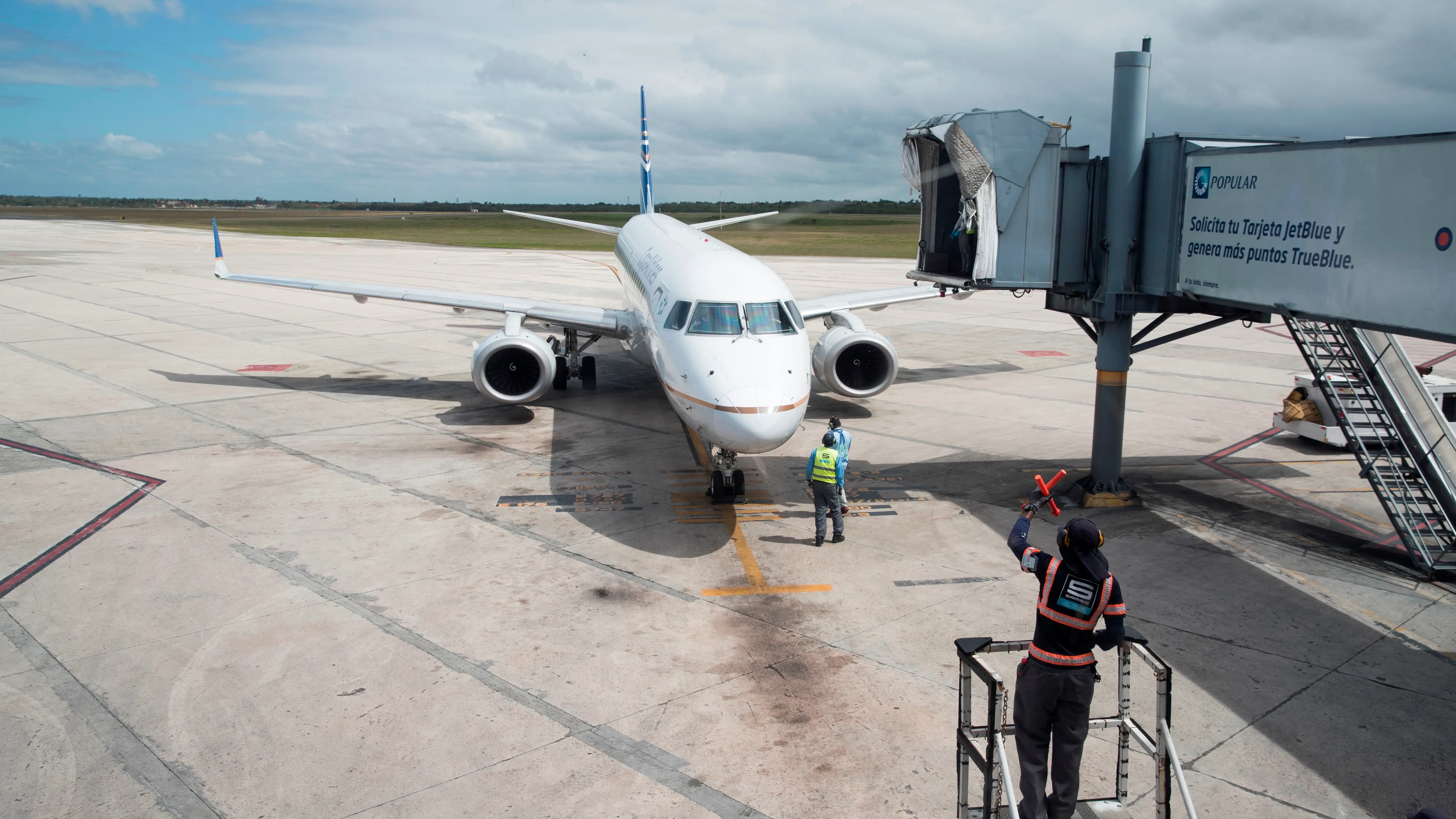 Una aeronave sin identificar obliga a cerrar 15 minutos el espacio aéreo de Mallorca Una aeronave sin identificar obliga a cerrar 15 minutos el espacio aéreo de Mallorca