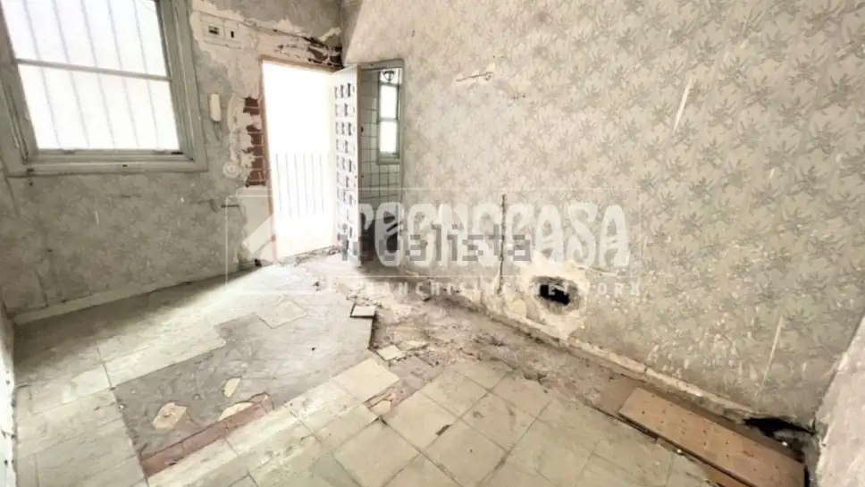 Un piso en ruinas por 89.900 euros, el polémico anuncio de Idealista sobre la venta de pisos en Madrid Un piso en ruinas por 89.900 euros, el polémico anuncio de Idealista sobre la venta de pisos en Madrid