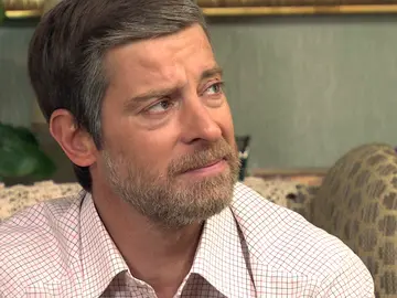 Marcelino, en un mar de lágrimas, se apoya en Manolita en el momento más duro de su vida Marcelino, en un mar de lágrimas, se apoya en Manolita en el momento más duro de su vida