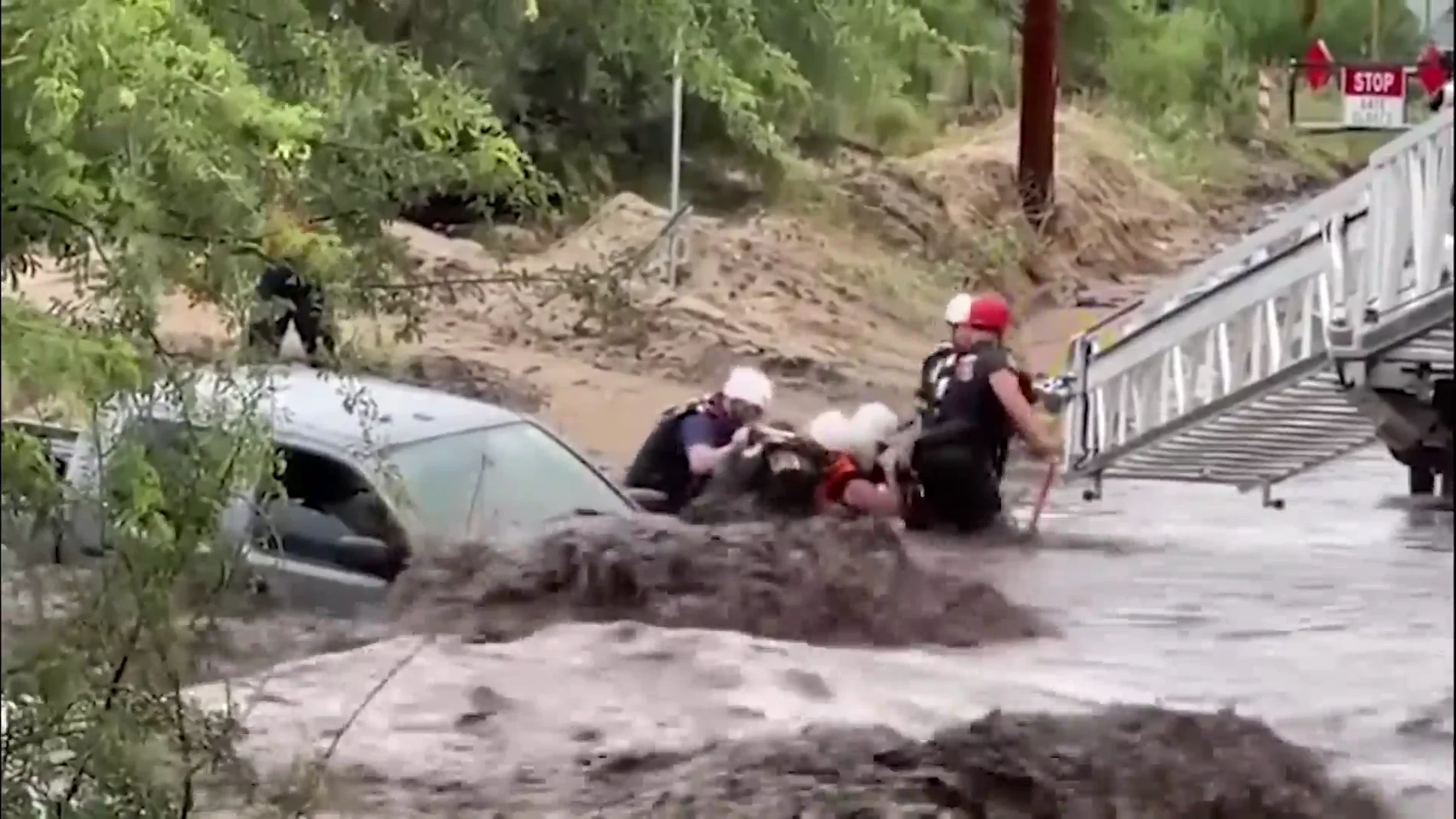 Rescatada una conductora en Arizona atrapada por las inundaciones que asolan la zona