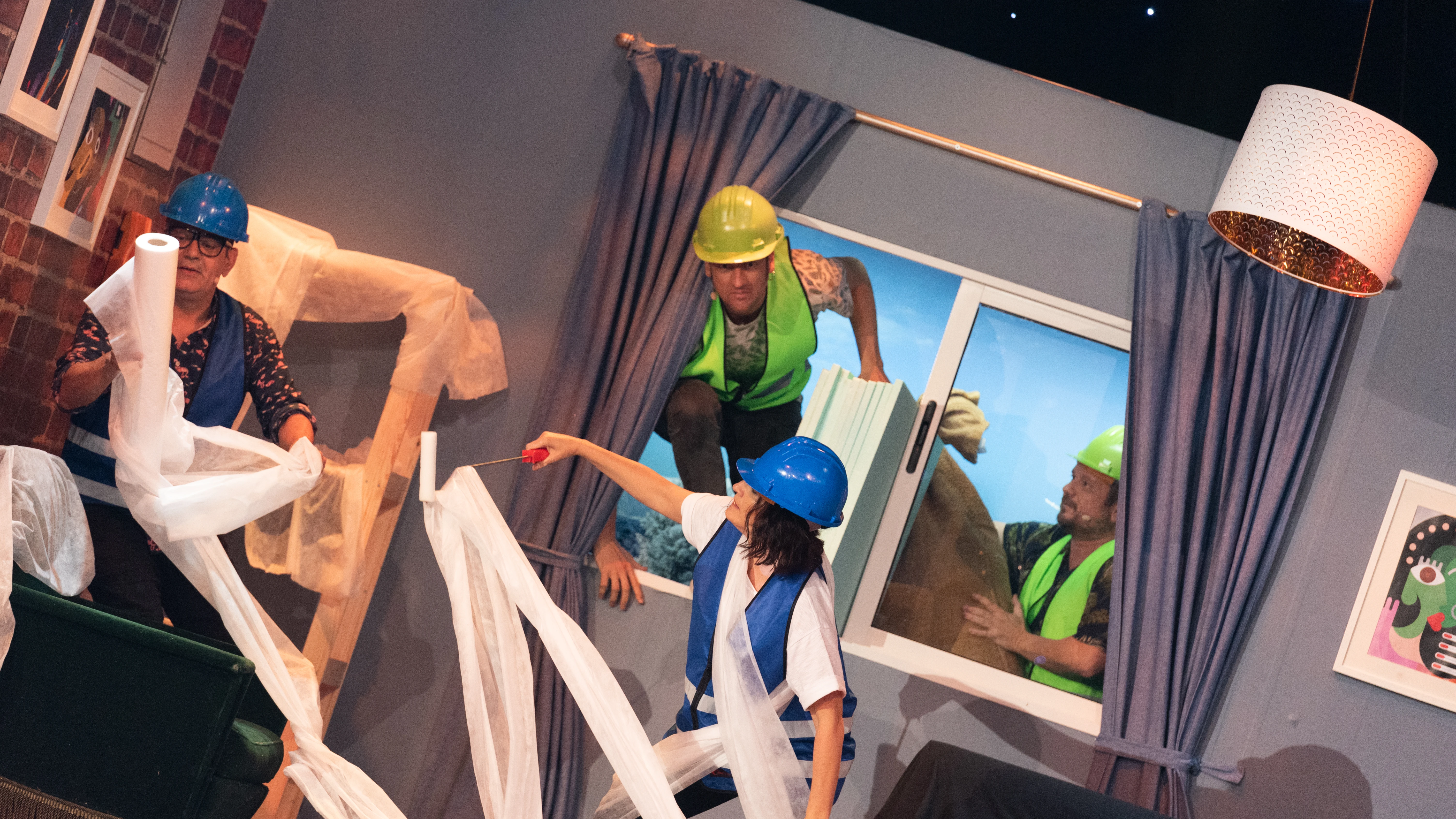 Ni obreros ni imitadores de acento: ‘Los vengadores del gotelé’ destrozan la casa a reformar Ni obreros ni imitadores de acento: ‘Los vengadores del gotelé’ destrozan la casa a reformar