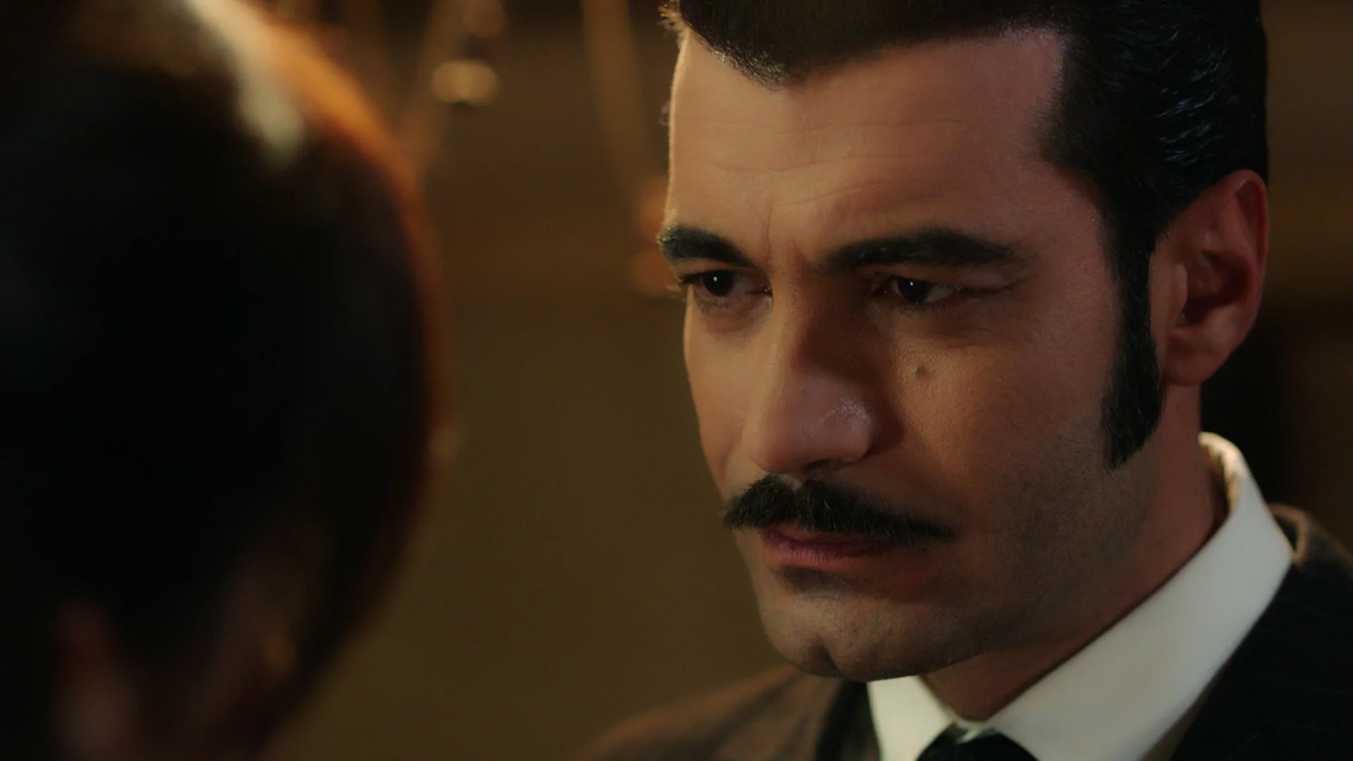 Demir se sincera con Züleyha: “Estoy celoso de todos” La joven pareja vuelve a tener una de sus típicas conversaciones