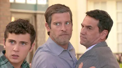 Un invitado no deseado desata la furia de Marcelino en la fiesta de Manolín Un invitado no deseado desata la furia de Marcelino en la fiesta de Manolín