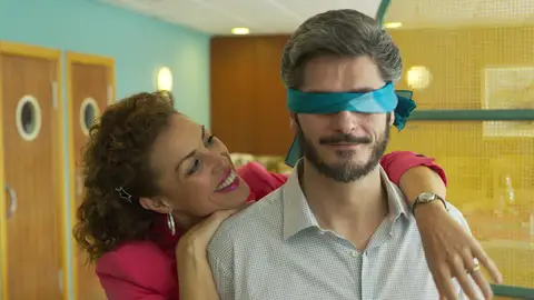 ¿Empieza a haber ‘feeling’? Tony observa celoso a Xabi y María ¿Empieza a haber ‘feeling’? Tony observa celoso a Xabi y María