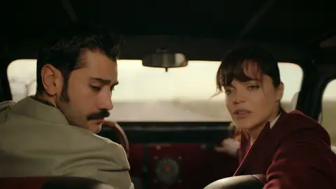 Yilmaz y Züleyha, el trágico momento que les une de nuevo Naciye, la enfermera del Lodazal ha sufrido un ataque epiléptico