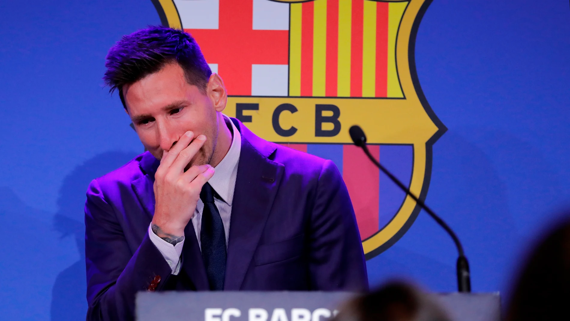 Messi cuenta cómo se sintió tras su salida del Barça: &quot;Lloramos, nos amargamos y nos preparamos para contárselo a los nenes&quot;