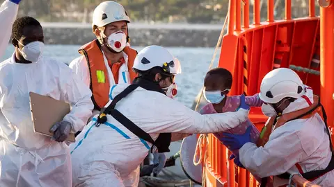 Rescatan una patera al sur de Gran Canaria Rescatan una patera al sur de Gran Canaria