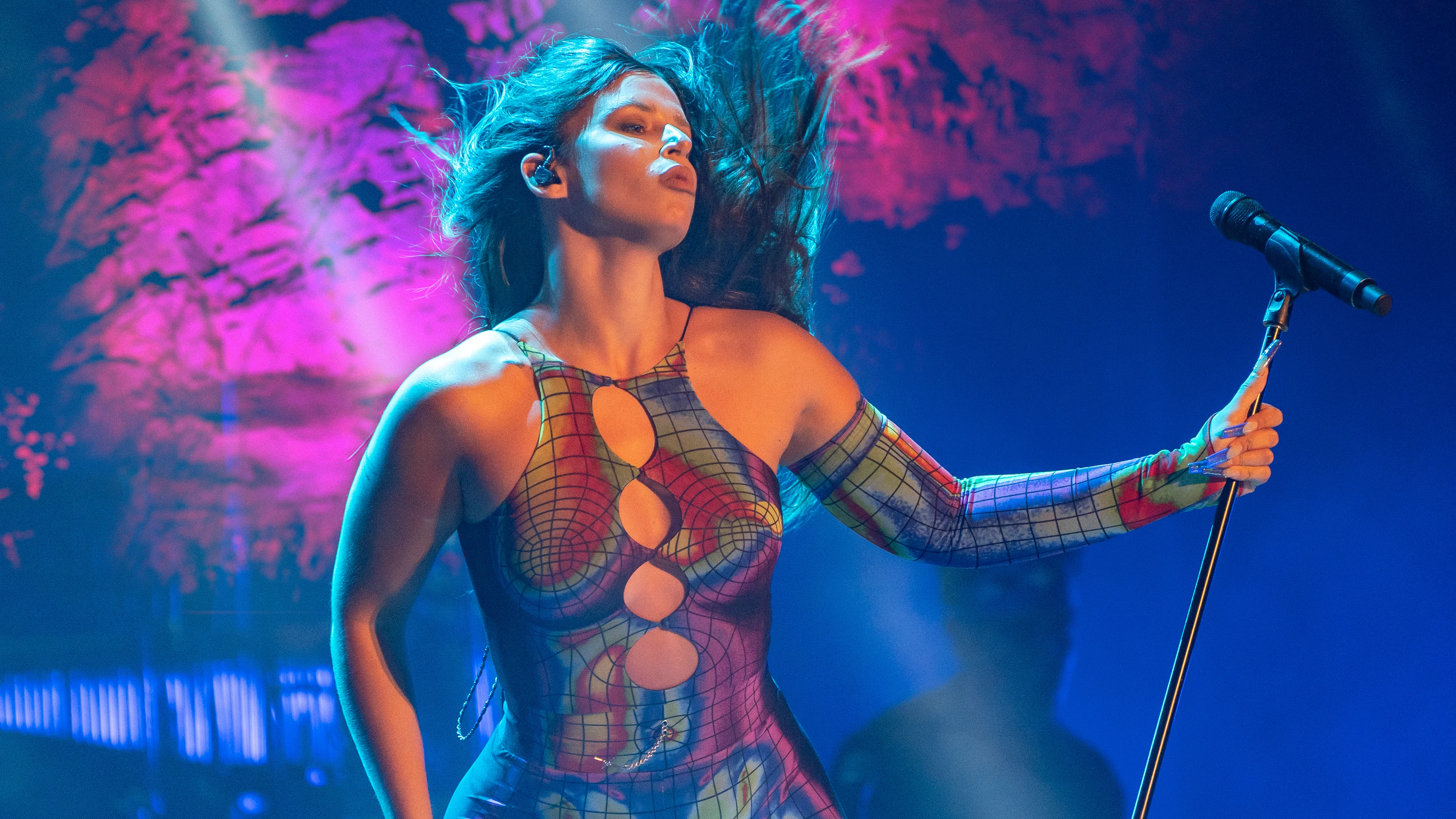 La diosa latina, Nathy Peluso, enloquece al p&uacute;blico de Starlite Catalana Occidente con un rompedor show