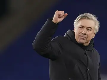 Ancelotti niega que la liga vaya a ser más fácil sin Messi en el Barça: "Sigue siendo uno de los mejores equipos" Ancelotti niega que la liga vaya a ser más fácil sin Messi en el Barça: "Sigue siendo uno de los mejores equipos"