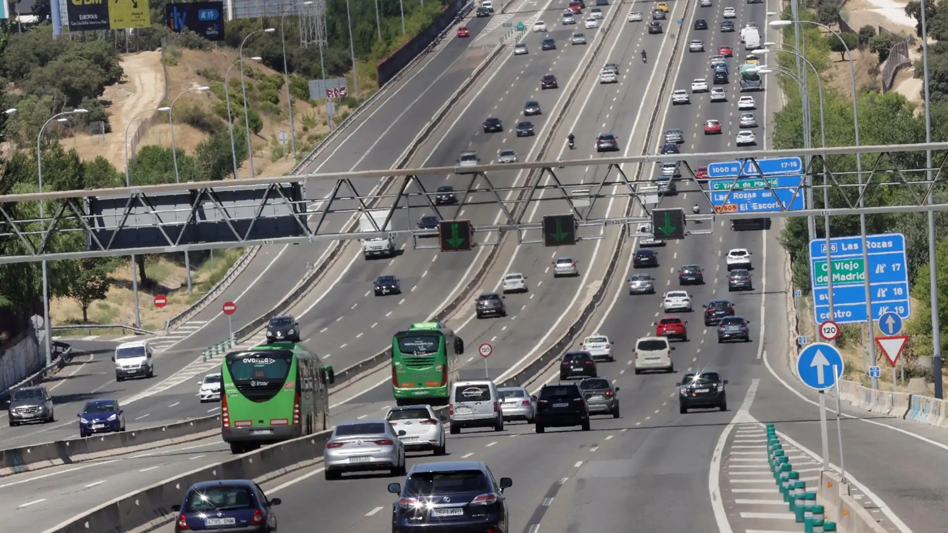 La Policía investiga a un conductor por circular nueve kilómetros en sentido contrario en la AP-4 La Policía investiga a un conductor por circular nueve kilómetros en sentido contrario en la AP-4