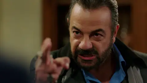 Fekeli amenaza a Demir: “Si le tocas un solo cabello a mi hijo te disparo” ¿Estará Demir implicado en la desaparición de Yilmaz?