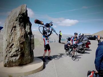 Santi Chao sube 26 puertos de montaña en los Alpes 20 años después de su trasplante de corazón