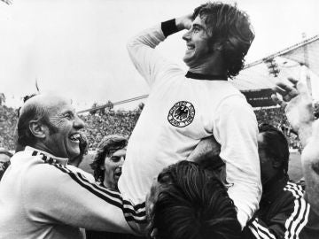 Muere Gerd 'Torpedo' Müller, el mítico goleador alemán, a los 75 años