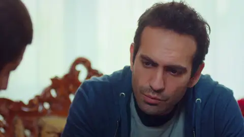 Demir se despide de Ugur: “Prométeme que cuidarás de Öykü” Demir se despide de Ugur: “Prométeme que cuidarás de Öykü”