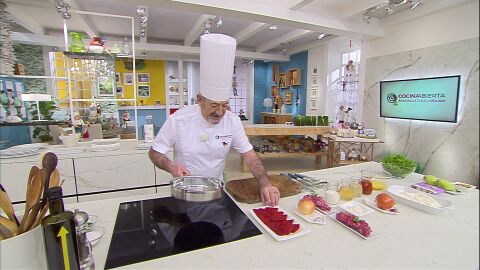 Karlos Argui&ntilde;ano sorprende con la versatilidad de los pimientos rellenos