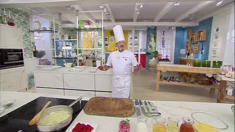 Karlos Arguiñano revive una anécdota de su juventud: “Ese día descubrí que había puertas automáticas” Karlos Arguiñano revive una anécdota de su juventud: “Ese día descubrí que había puertas automáticas”