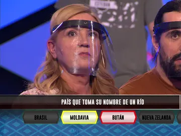 Ana, a sus compañeros tras cortar el cable correcto: “¿Pero por qué habéis hecho esto?” Ana, a sus compañeros tras cortar el cable correcto: “¿Pero por qué habéis hecho esto?”