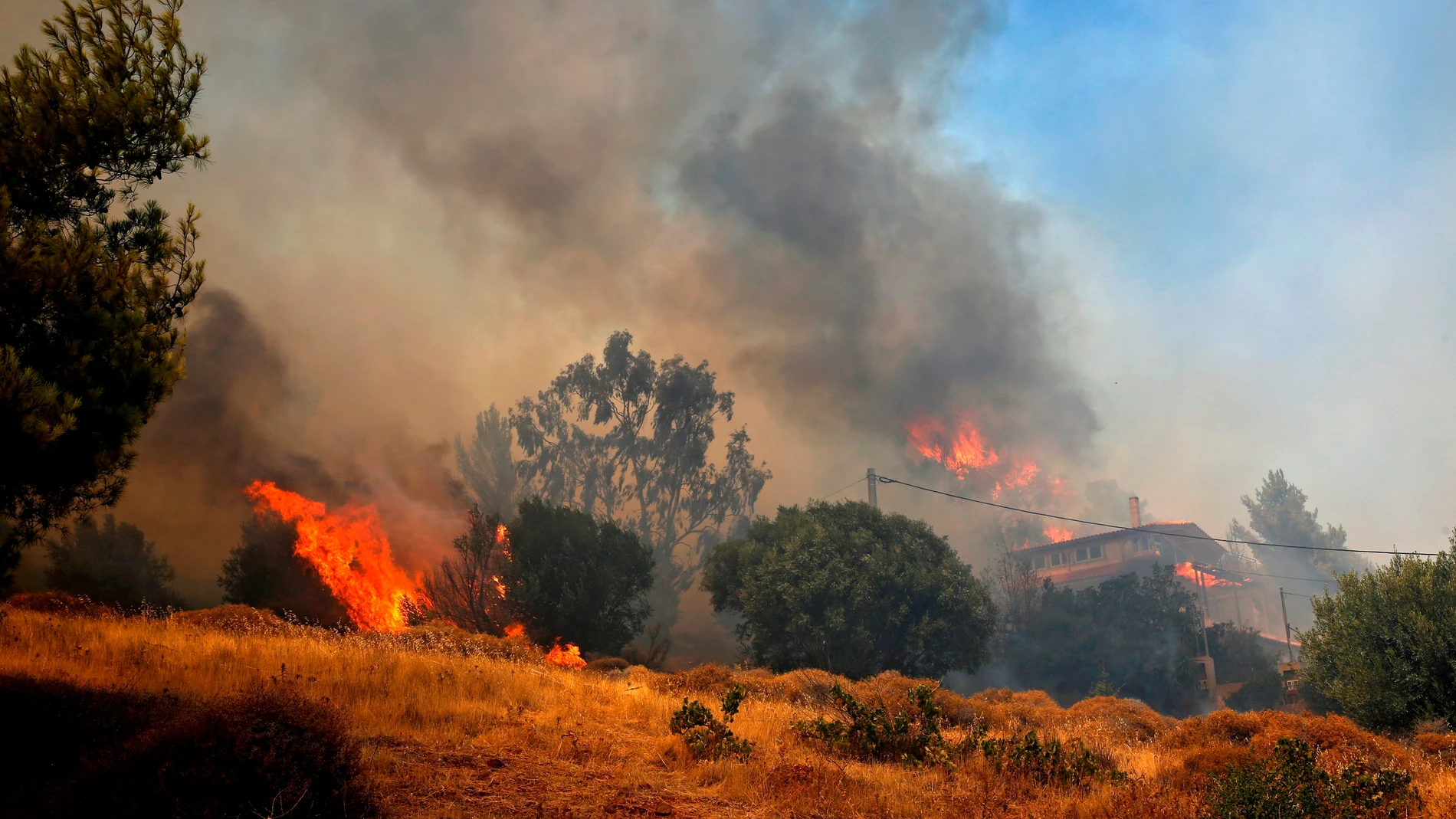 La ola de calor mantiene a casi toda España en riesgo extremo por incendios