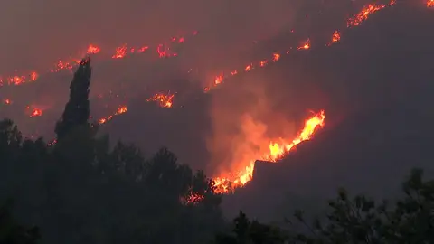 Los vecinos de Navalacruz regresan a sus casas Los vecinos de Navalacruz regresan a sus casas