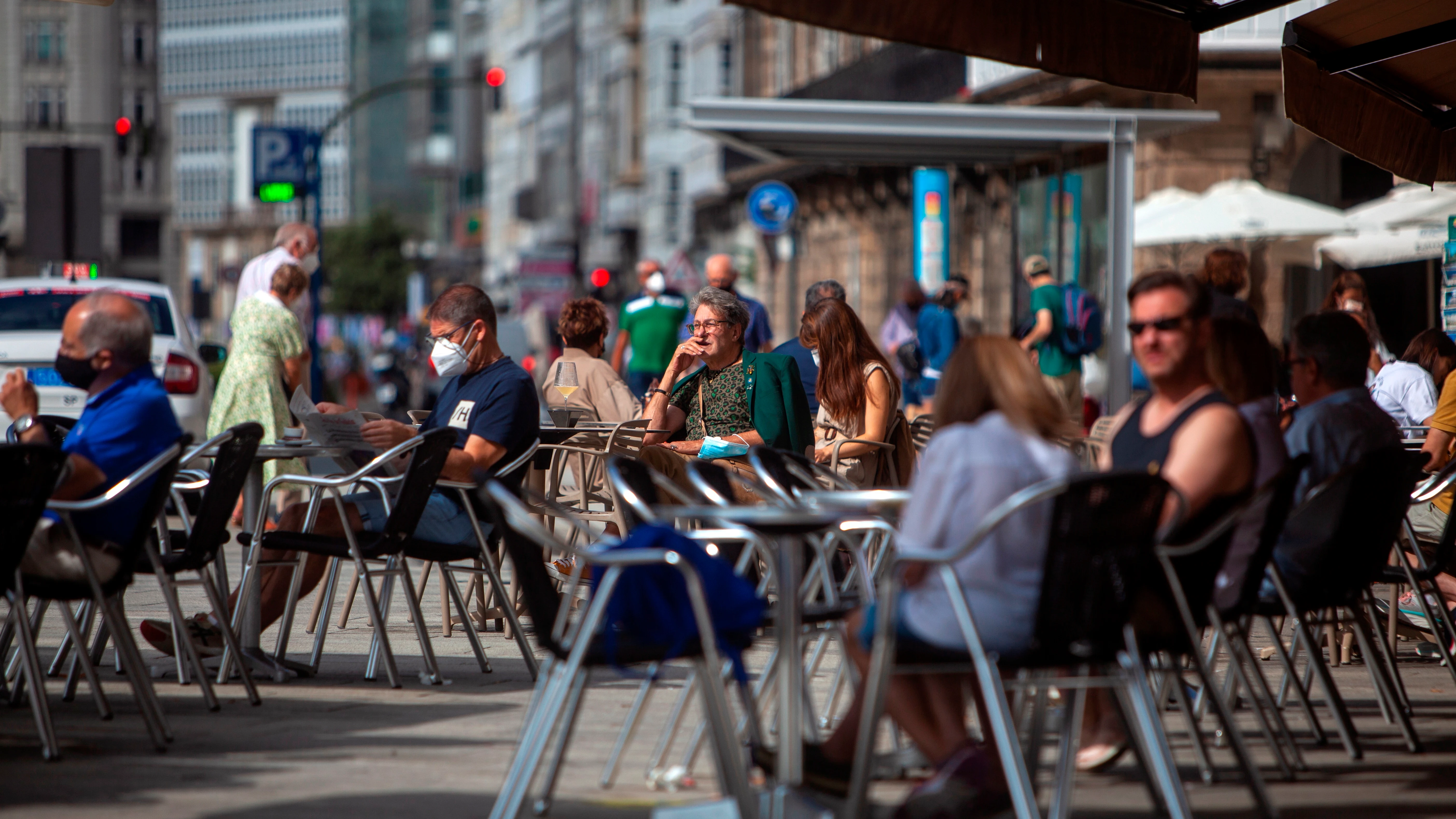 Galicia vuelve a reducir el aforo en la hosteler&iacute;a como alternativa al certificado de vacunaci&oacute;n