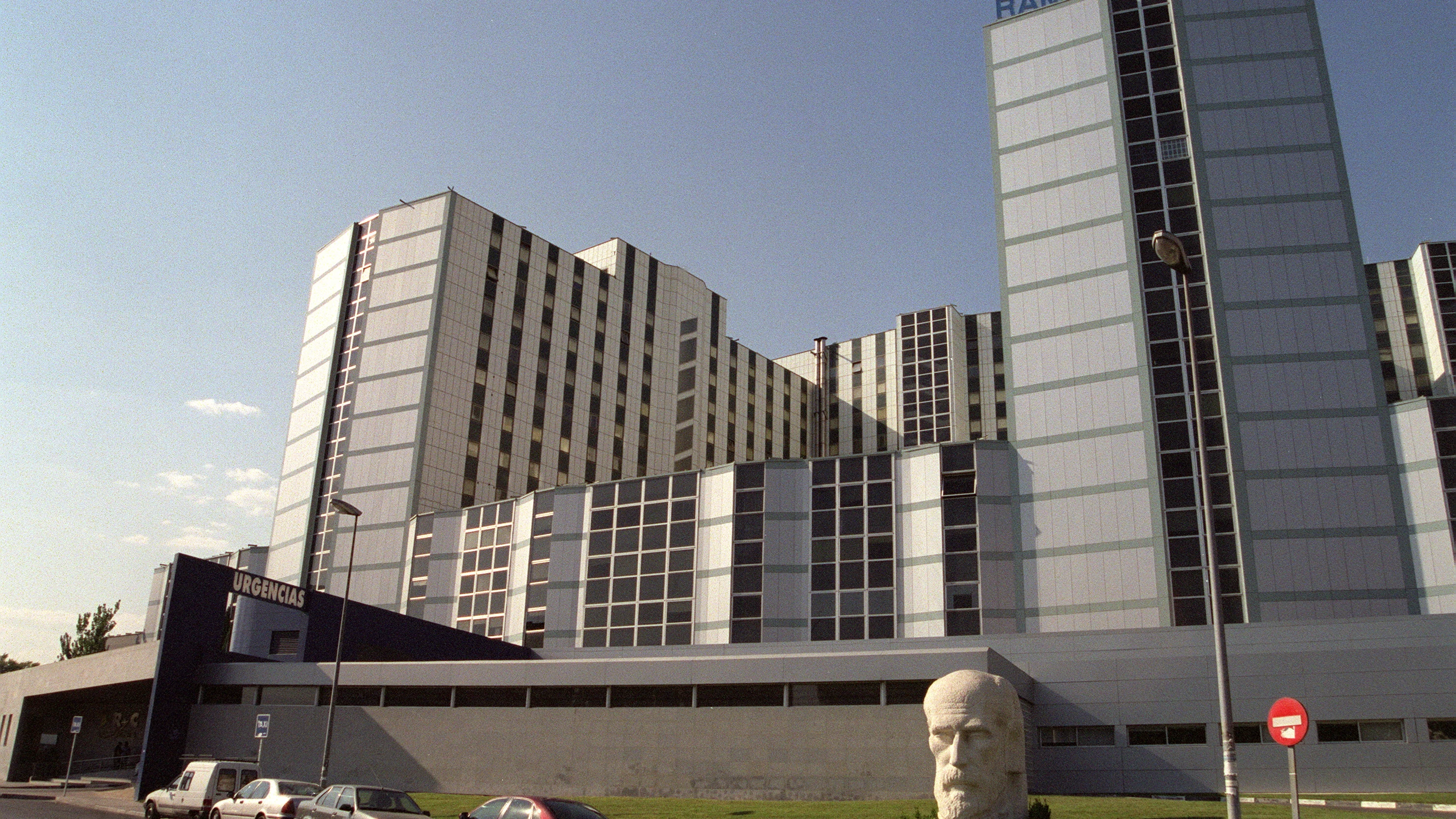 Roban una máquina de Rayos X del Hospital Ramón y Cajal de Madrid Roban una máquina de Rayos X del Hospital Ramón y Cajal de Madrid