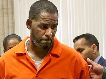 El cantante americano R. Kelly, a 20 años de cárcel por abusar sexualmente de menores El cantante americano R. Kelly, a 20 años de cárcel por abusar sexualmente de menores