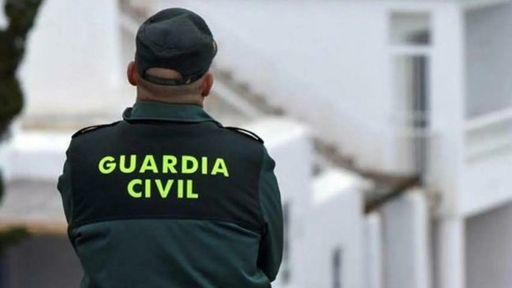 La desesperación de una mujer de La Rioja por el acoso de un vecino que ella y su hija sufren desde hace 2 años La desesperación de una mujer de La Rioja por el acoso de un vecino que ella y su hija sufren desde hace 2 años