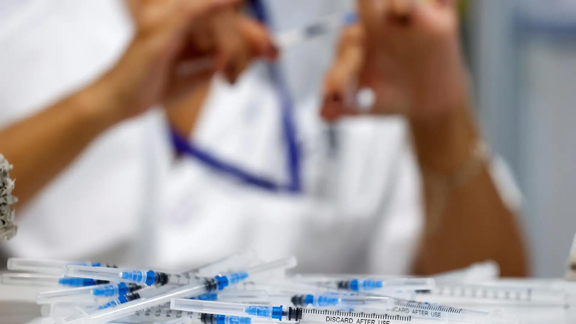 Muere por coronavirus una mujer de 58 años que negó a recibir la vacuna en Alicante Muere por coronavirus una mujer de 58 años que negó a recibir la vacuna en Alicante