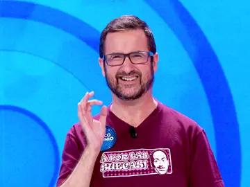 El gran homenaje de Marco Antonio al cine español con camiseta e imitación de dos leyendas El gran homenaje de Marco Antonio al cine español con camiseta e imitación de dos leyendas