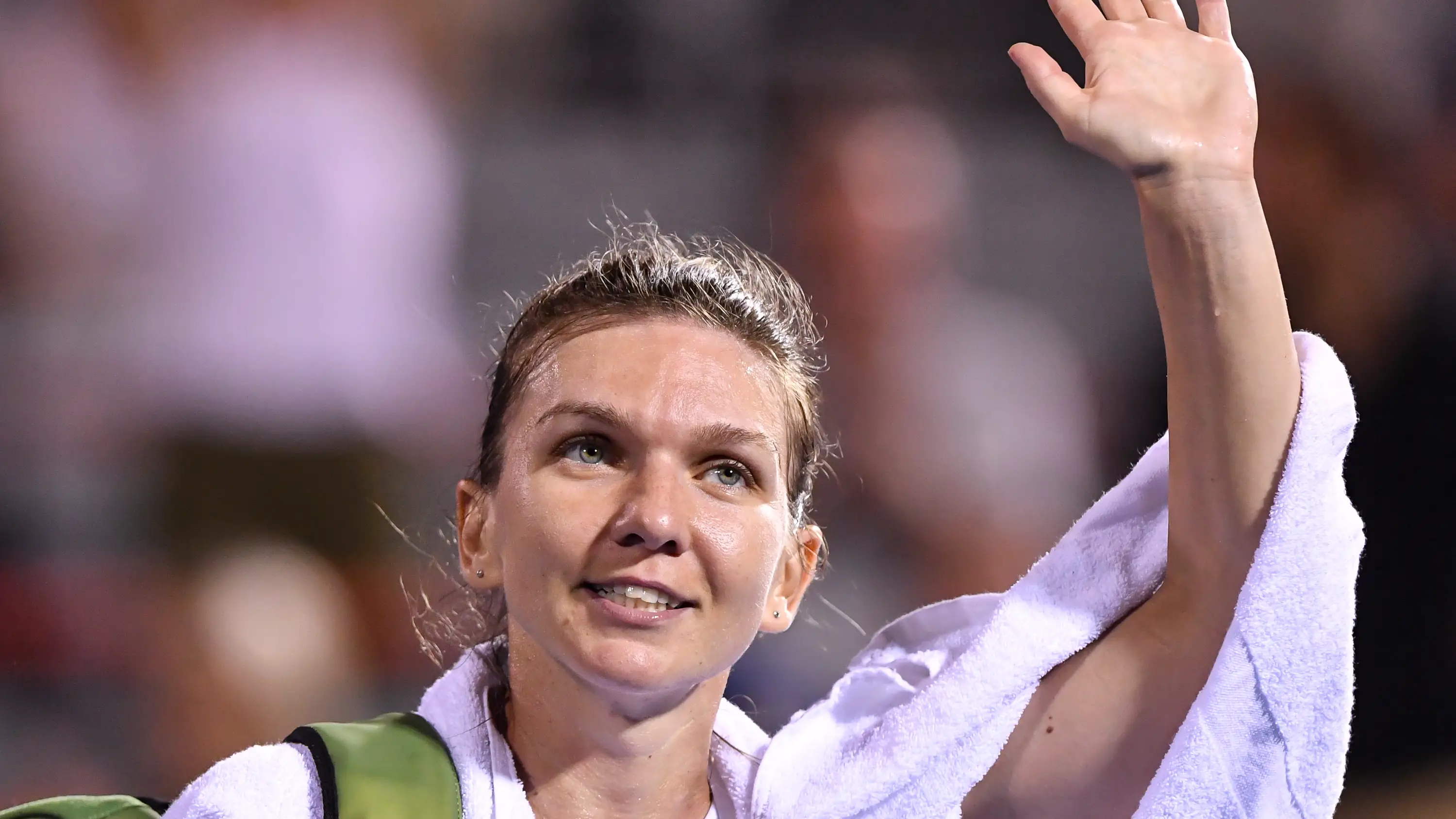 Simona Halep defiende la vacunación y deja un recado a Tsitsipas: "Me siento protegida" Simona Halep defiende la vacunación y deja un recado a Tsitsipas: "Me siento protegida"