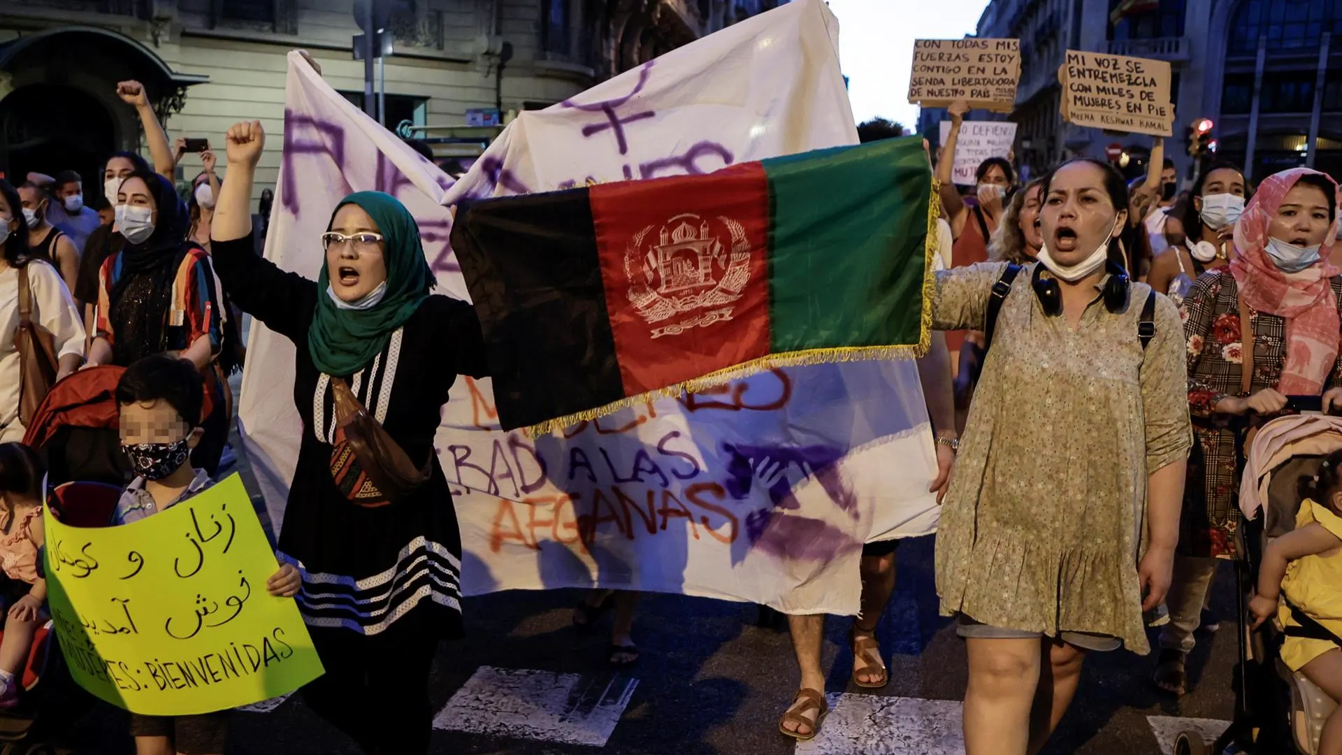 Mujeres no confían en las promesas de los talibanes Mujeres no confían en las promesas de los talibanes