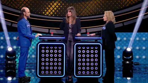 La batalla del humor entre 'Amiguetes' y 'Un, dos , tres’ en ‘Family Feud’ La batalla del humor entre 'Amiguetes' y 'Un, dos , tres’ en ‘Family Feud’