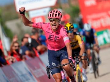 Nielsen gana en Cullera y Roglic se coloca líder de la Vuelta a España