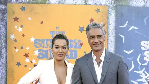 Taika Waititi y Rita Ora Taika Waititi y Rita Ora