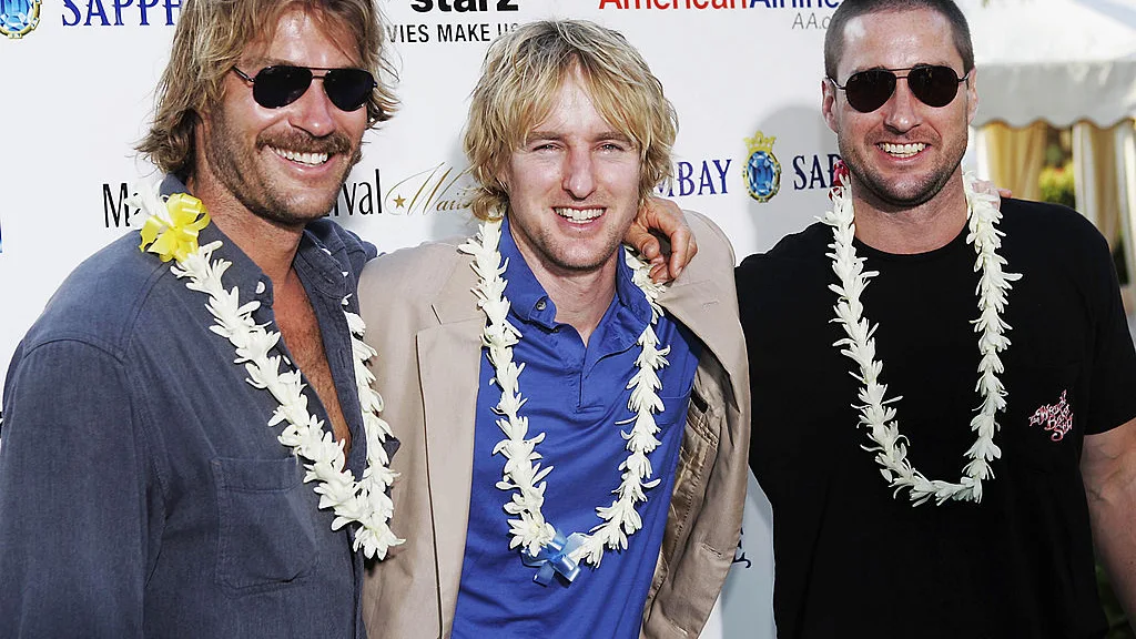 Owen Wilson junto a sus dos hermanos Owen Wilson junto a sus dos hermanos