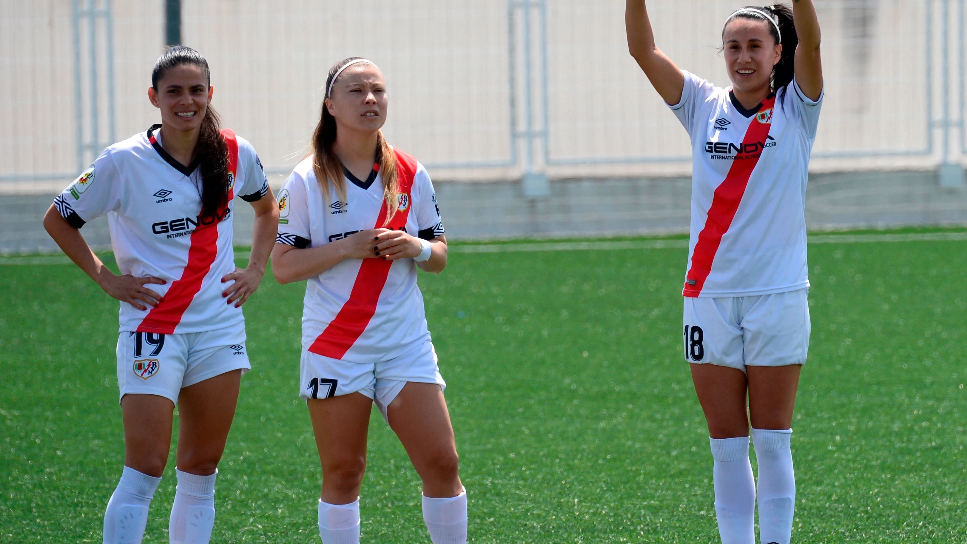 Sin contrato laboral y sin soluciones, las jugadoras del Rayo Vallecano femenino exigen que se resuelva su situación Sin contrato laboral y sin soluciones, las jugadoras del Rayo Vallecano femenino exigen que se resuelva su situación