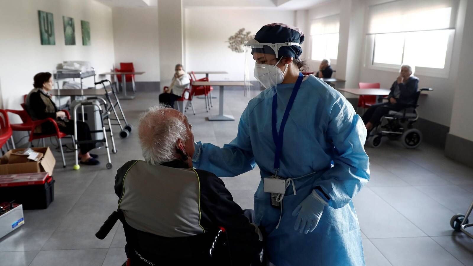 Aumentan un 43% los contagios y fallecidos por COVID-19 en las residencias de mayores en la última semana