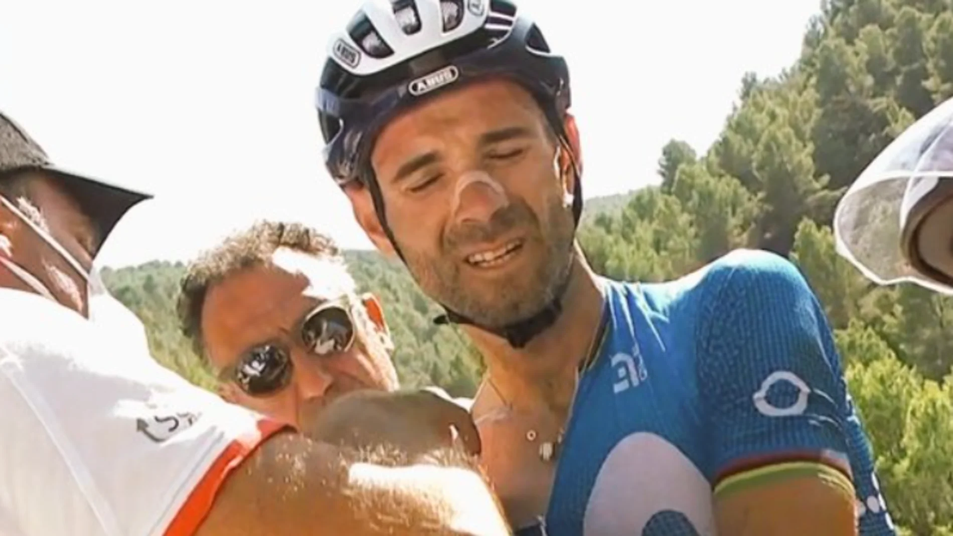 La dura caída de Alejandro Valverde que le ha obligado a abandonar la Vuelta a España