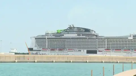 Activado el protocolo covid tras detectarse dos positivos en un crucero atracado en Valencia Activado el protocolo covid tras detectarse dos positivos en un crucero atracado en Valencia
