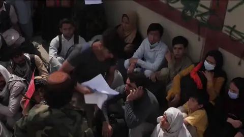 Algunos aviones salen vacios desde Kabul por las dificultades para entrar al aeropuerto Algunos aviones salen vacios desde Kabul por las dificultades para entrar al aeropuerto