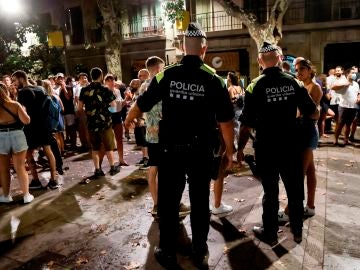 Desalojos en Barcelona por botellones