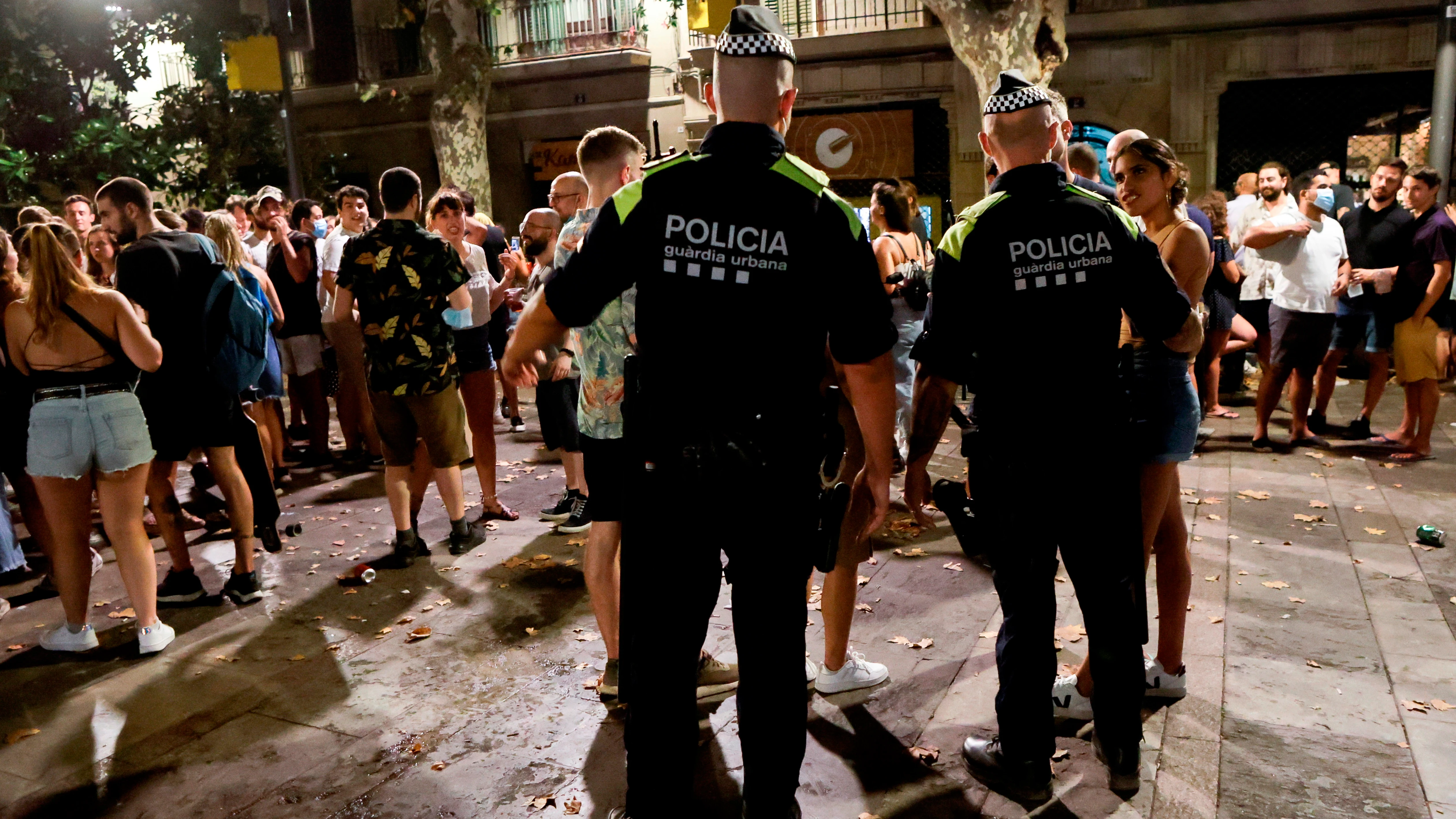 Desalojos en Barcelona por botellones