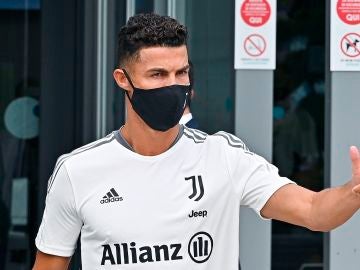 Cristiano Ronaldo es suplente en el Udinese - Juventus y surgen rumores sobre su salida