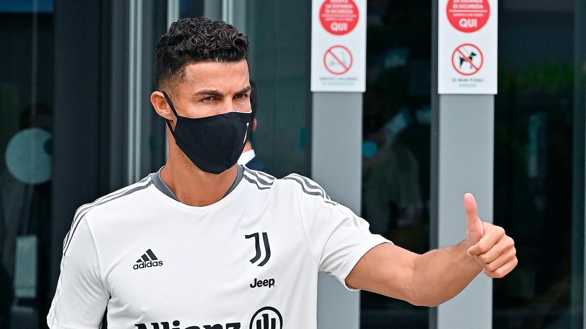 Cristiano Ronaldo es suplente en el Udinese - Juventus y surgen rumores sobre su salida