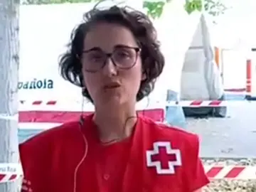 Raquel Fernández Gibaja, técnica de Cruz Roja en la base de Torrejón: "Llegan de Afganistán angustiados y con mucho estrés" Raquel Fernández Gibaja, técnica de Cruz Roja en la base de Torrejón: "Llegan de Afganistán angustiados y con mucho estrés"